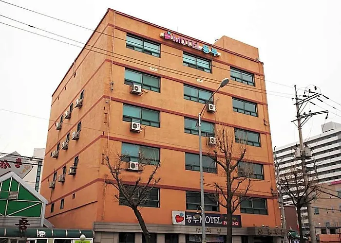 호텔 Cheongnyangni Dongbu 3*