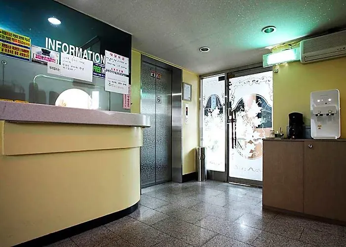 호텔 Cheongnyangni Dongbu 3*