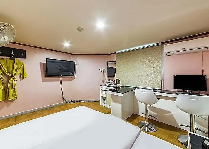 호텔 Cheongnyangni Dongbu 3*