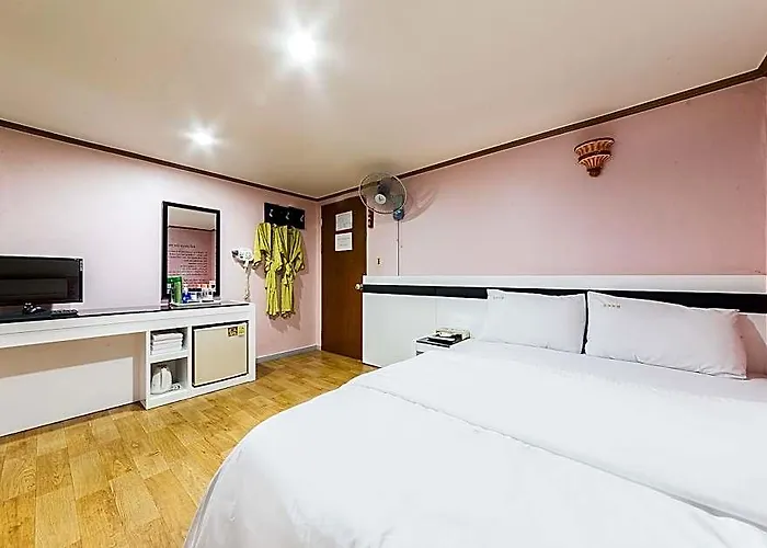 호텔 Cheongnyangni Dongbu 3*