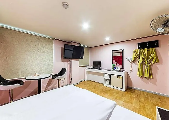 Cheongnyangni Dongbu 호텔 3*